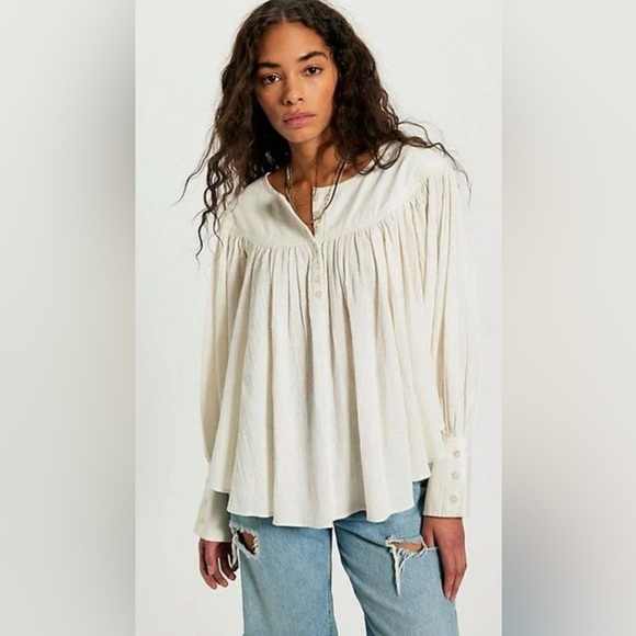 Free People Tops - NWT FREE PEOPLE MALIBU CRINKLE TOP WHISPER WHITE